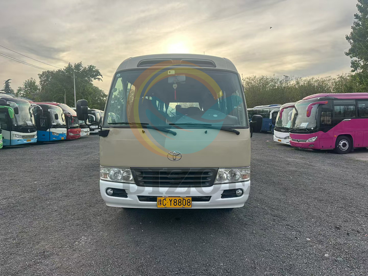 Used Toyota & Skoda: 20 seats, Folding Door, non-commercial use.